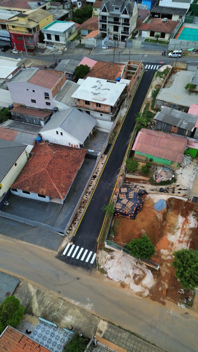 Mais ruas de Itaperuçu recebem pavimentação asfáltica e melhoram a mobilidade urbana